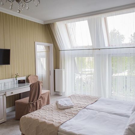 Boutique Hotel Deluxe Kamjanyi Potoki Kültér fotó