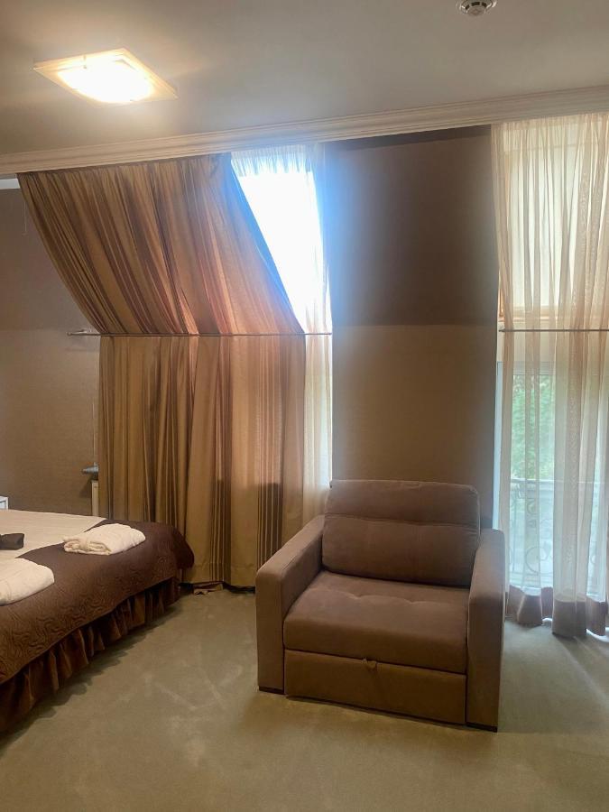 Boutique Hotel Deluxe Kamjanyi Potoki Kültér fotó