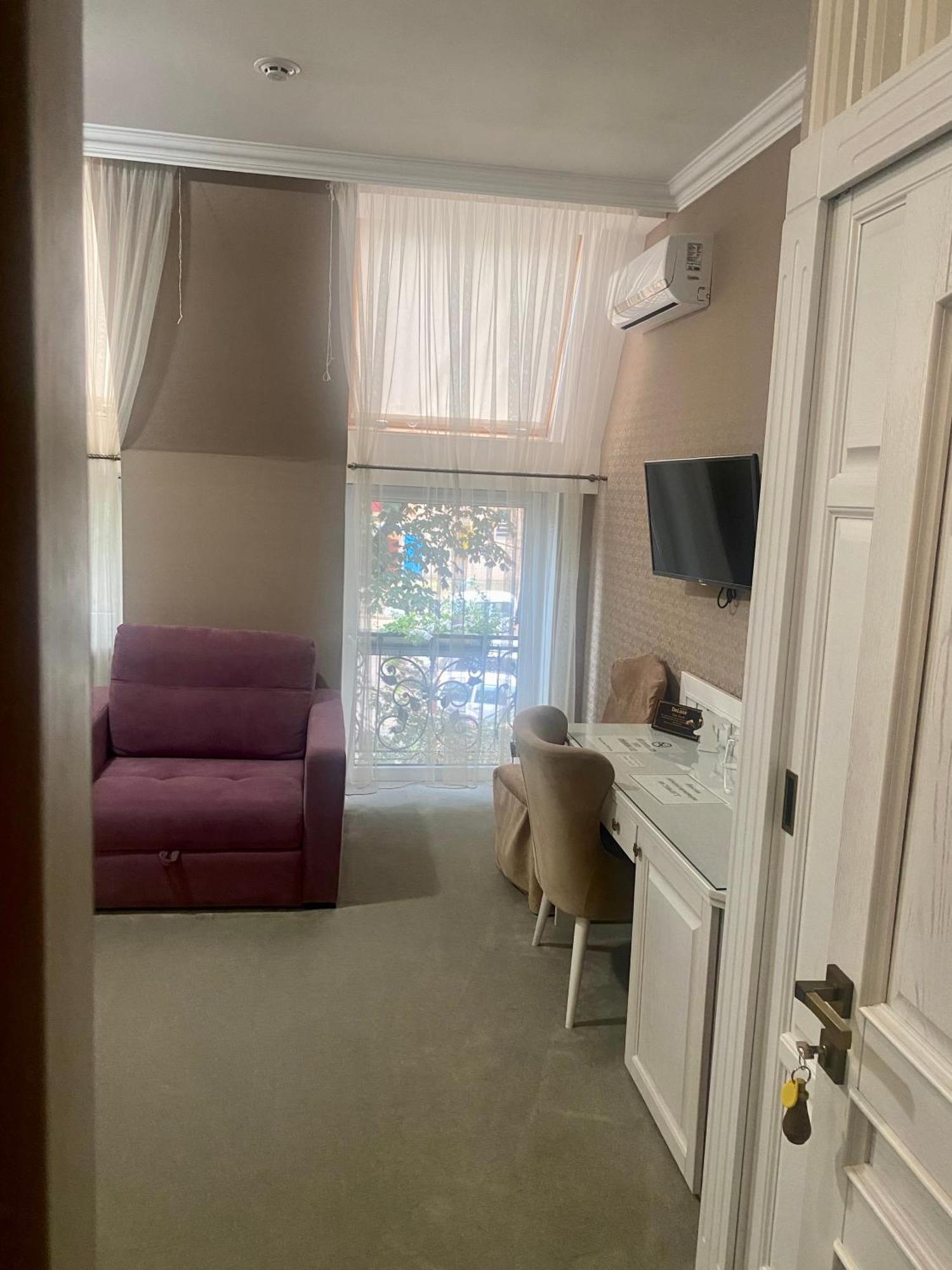 Boutique Hotel Deluxe Kamjanyi Potoki Kültér fotó