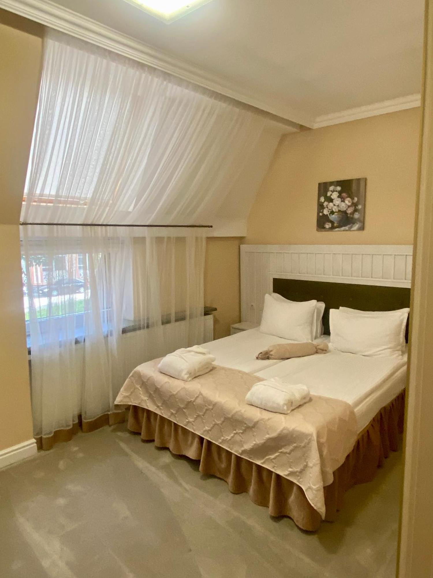 Boutique Hotel Deluxe Kamjanyi Potoki Kültér fotó