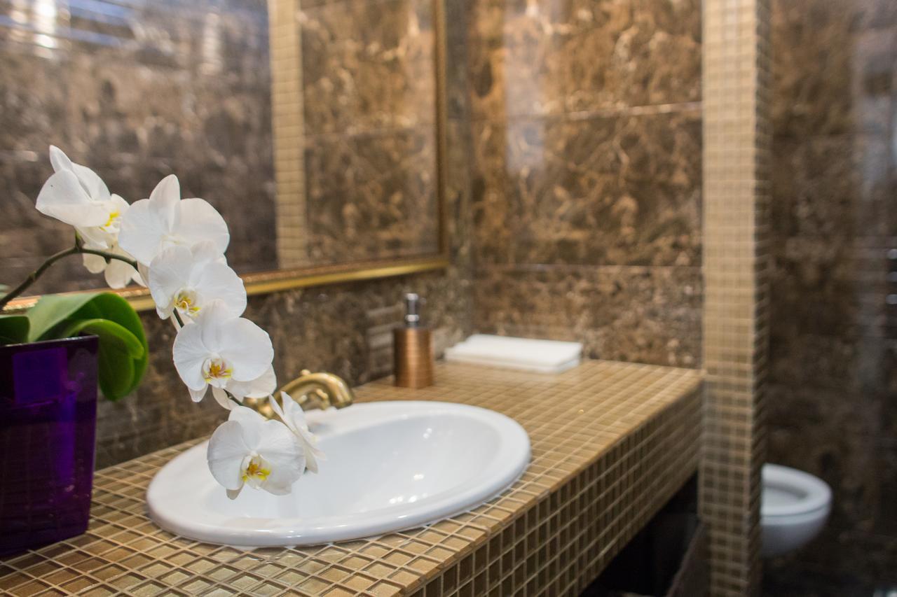 Boutique Hotel Deluxe Kamjanyi Potoki Kültér fotó